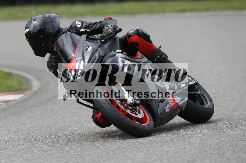 /37 28.07.2025 Dunlop Ride und Test Day ADR/Trackday Erfahren gelb Trackday schnell  rot/27